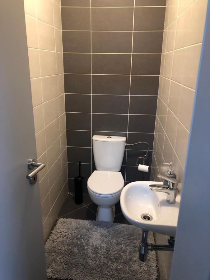 Samorin Modern Apartmens Private Parking - Air Conditioning Esterno foto